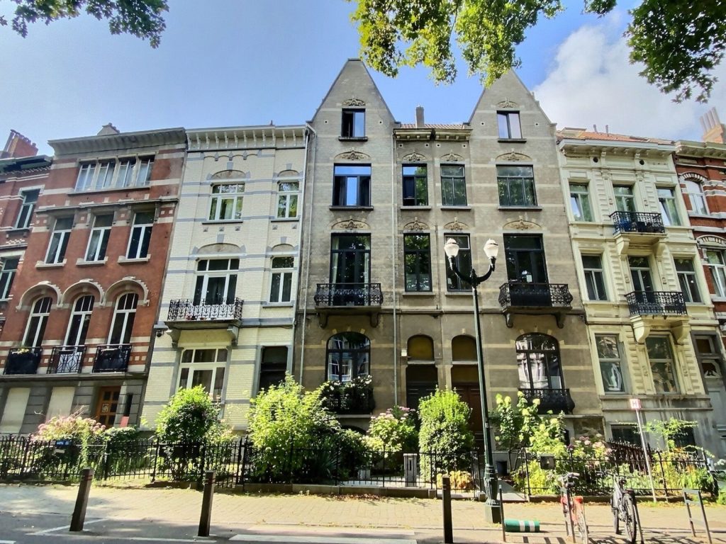 7045217 70688615 Voltaire 37.01 Realtycare