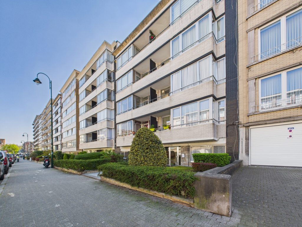 7216721 73019444 Edouard Bénès 185 00 Realtycare