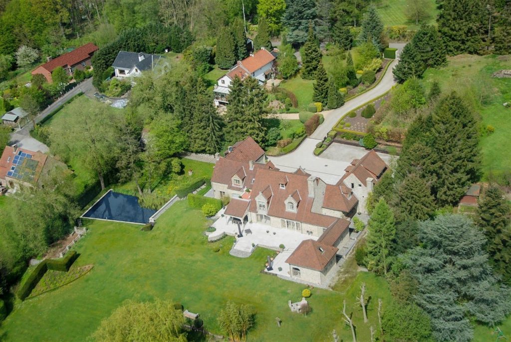 4572912 33065450 Procession 19.M Realtycare