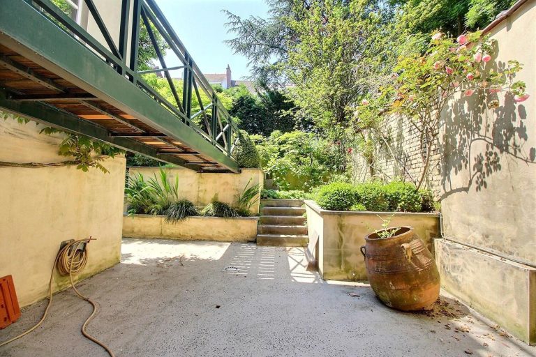 7055444 70875121 Nos Biens Realtycare