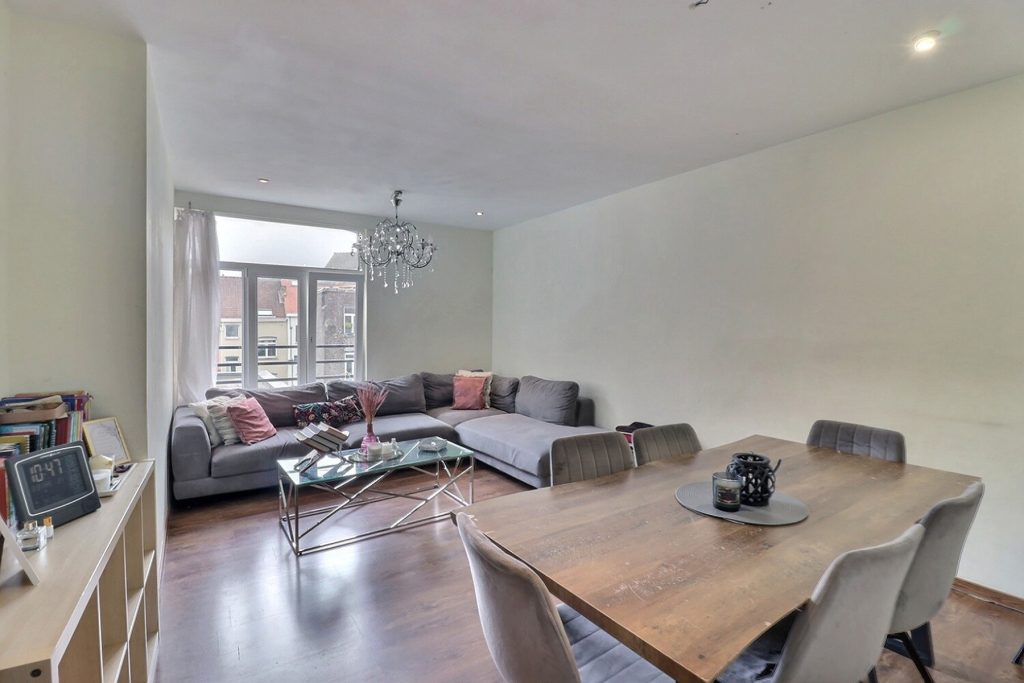 7122160 71649996 Bodeghem 52.03 Realtycare