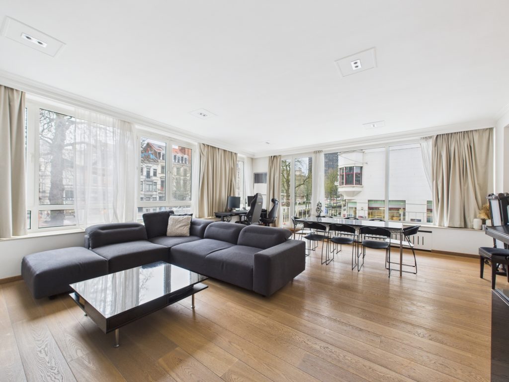 7589619 76036869 Louise 409 01 Realtycare