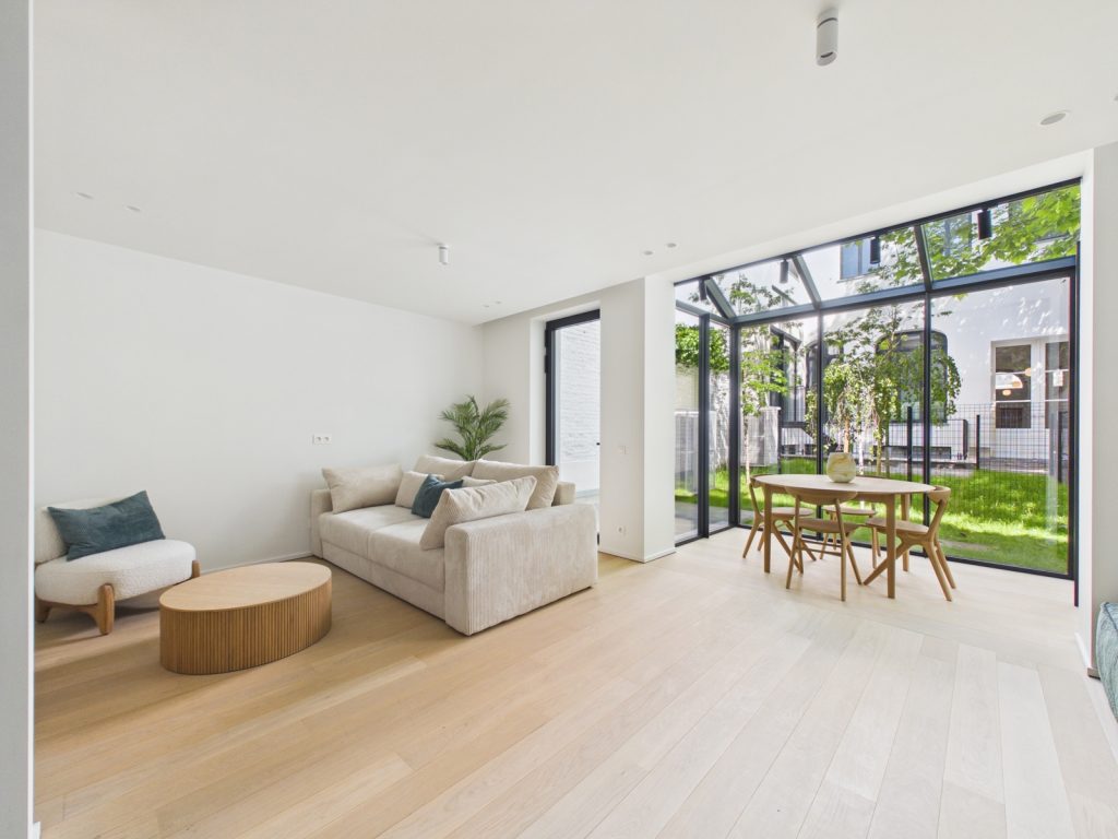 7743881 78456239 Botanique Maison Ar Realtycare
